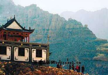 乌仁都西迪延阿贵庙旅游区