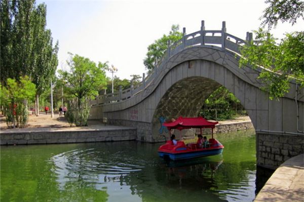 乌海市青山公园