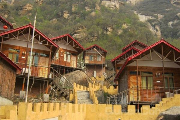 京瀑休闲居度假山庄