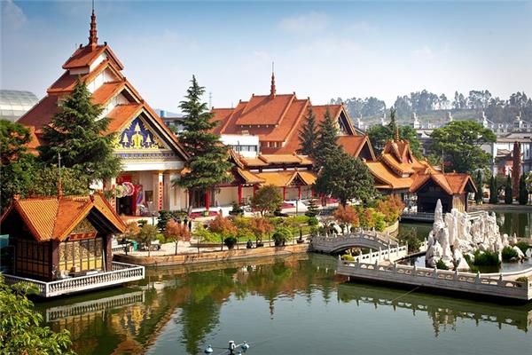 昆明七彩云南景区