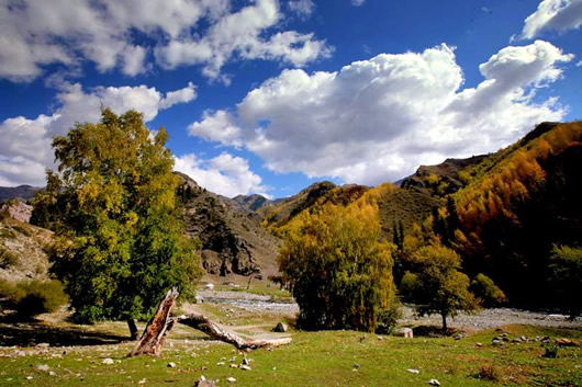 哈日图热格风景区