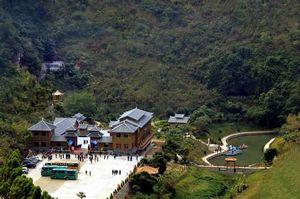 甘河-敢沫岩风景区