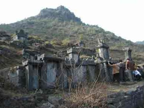 蟹钳形山古墓群